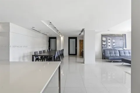 $3,950,000 | 1330 Ocean Drive, Unit 3CA, Miami Beach, FL 33139