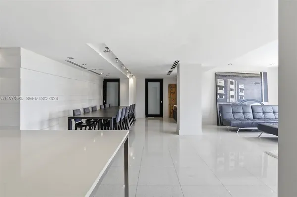 $3,950,000 | 1330 Ocean Drive, Unit 3CA, Miami Beach, FL 33139