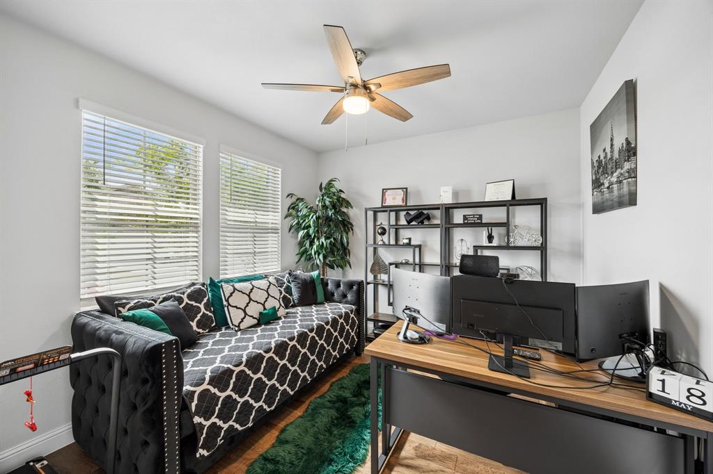 5100 Unity Drive Denton, TX 76207 - Photo 3 of 38
