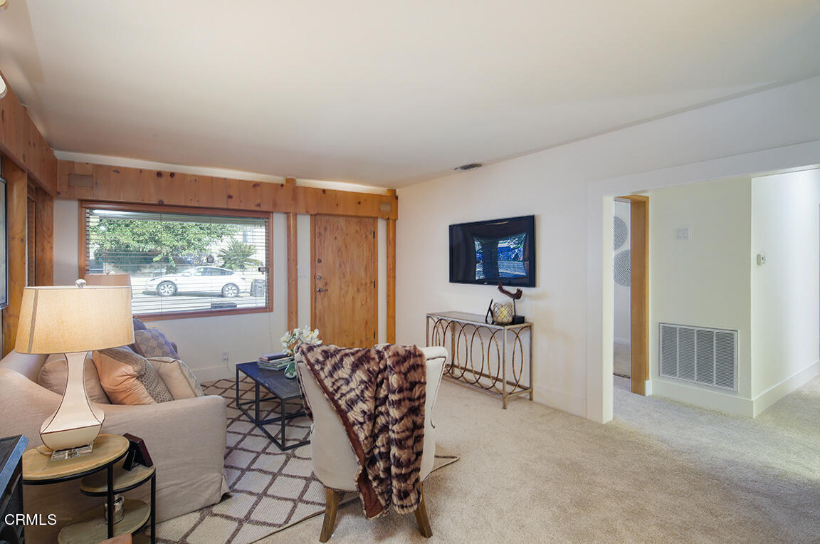 3330 Paraiso Way Glendale, CA 91214 - Photo 5 of 32 a living room with furniture and a window