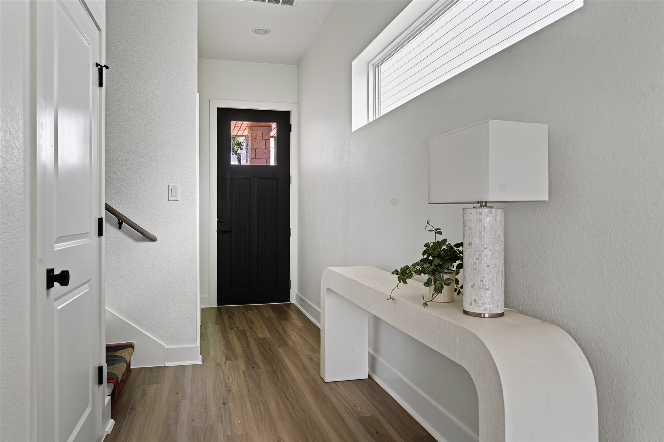 5708 Sutherlin Road, Unit 14 Austin, TX 78723 - Photo 9 of 37 Gallery Image 9