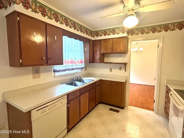 $205,000 | 1203 Franklin Avenue, Laurinburg, NC 28352