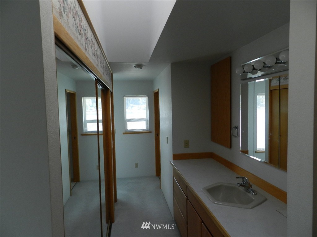 18008 Bayview Road Northwest Vaughn, WA 98394 - Photo 16 of 24