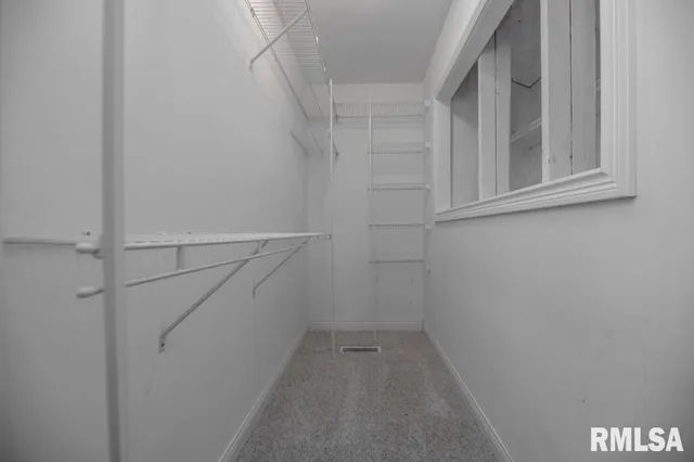 $3,500 | 5126 North Kickapoo-Edwards Road, Edwards, IL 61528