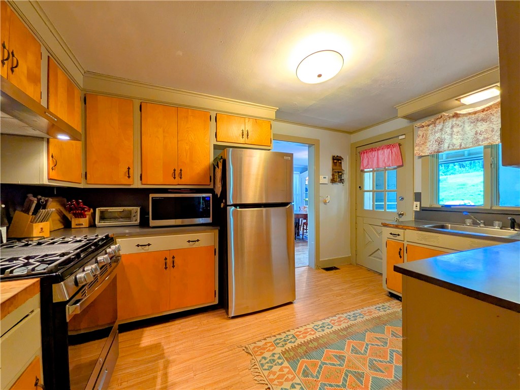 121 Palmer Road Jefferson, NY 12093 - Photo 9 of 49 Kitchen