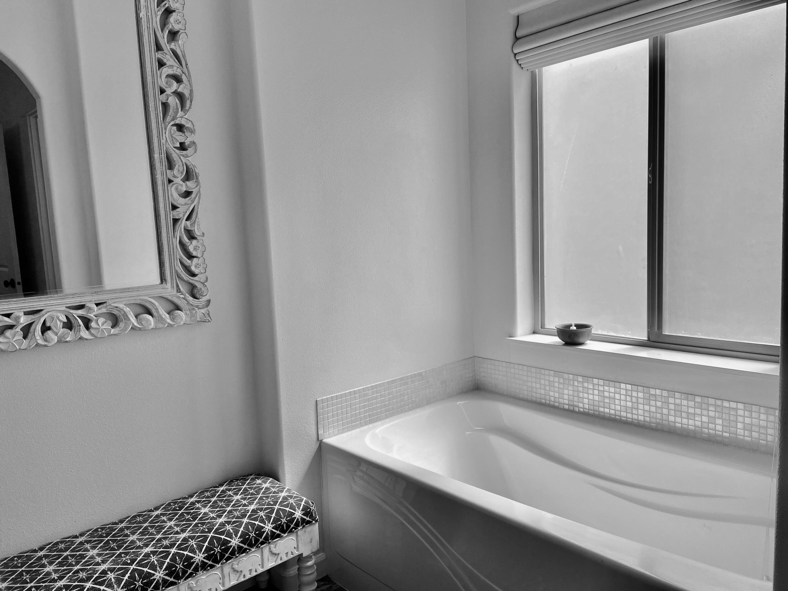 3191 Yellow Ribbon Drive Bend, OR 97701 - Photo 10 of 19 Primary bedroom?s soaking tub