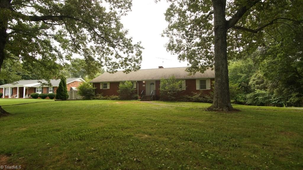 5631 Folkstone Road Pfafftown, NC 27040 - Photo 1 of 30 Gallery Image 1