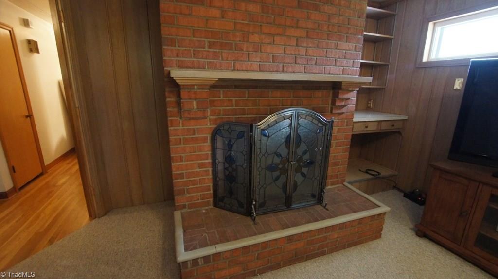 5631 Folkstone Road Pfafftown, NC 27040 - Photo 11 of 30 Gallery Image 11