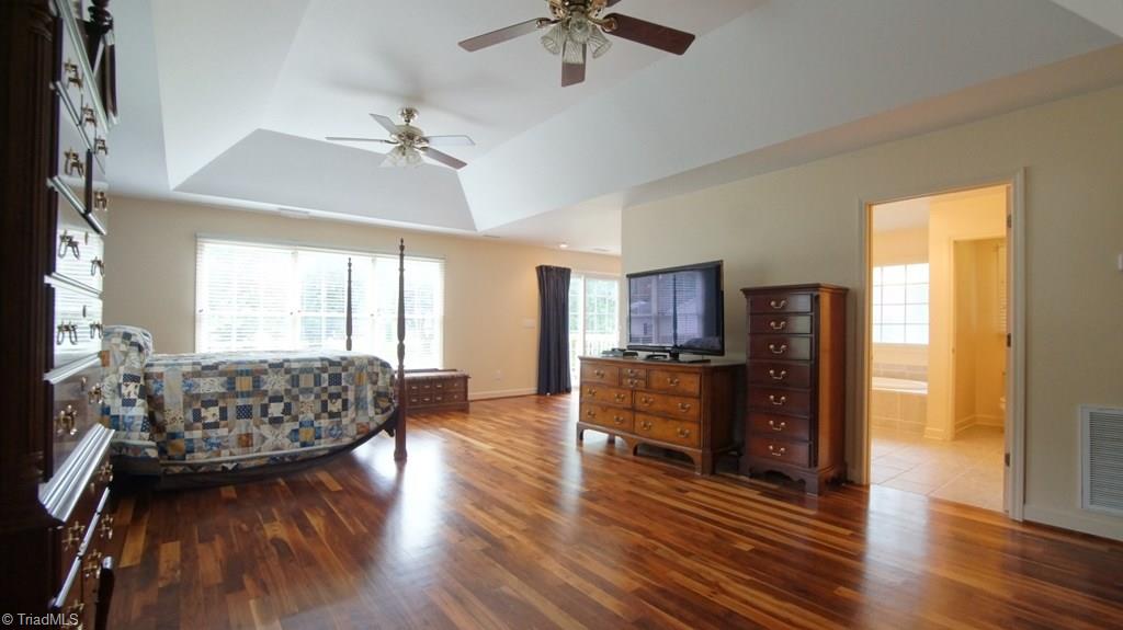 5631 Folkstone Road Pfafftown, NC 27040 - Photo 21 of 30 Gallery Image 21