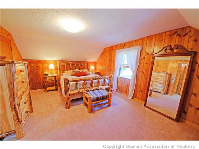 392 Alpine Road Dillon, CO 80435 - Photo 11 of 25 Master Bedroom.