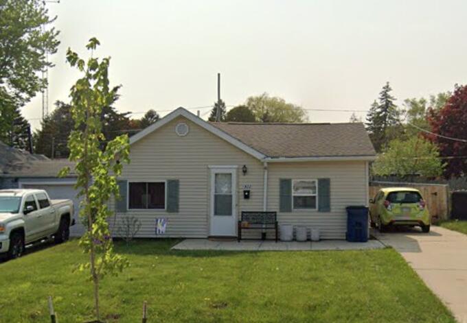 1922 Russet Street Racine, WI 53405 - Photo 1 of 1 1922 Russet St