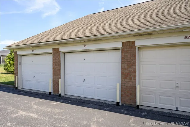 $204,900 | 1710 Charlestown New Albany Road, Unit 128, Jeffersonville, IN 47130