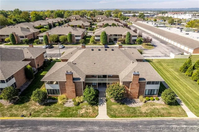 $204,900 | 1710 Charlestown New Albany Road, Unit 128, Jeffersonville, IN 47130