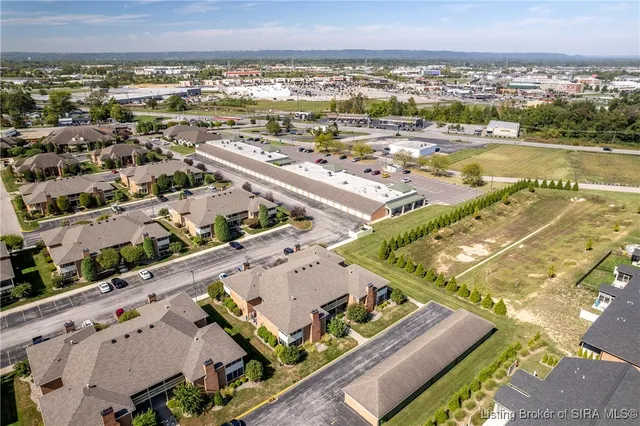 $204,900 | 1710 Charlestown New Albany Road, Unit 128, Jeffersonville, IN 47130