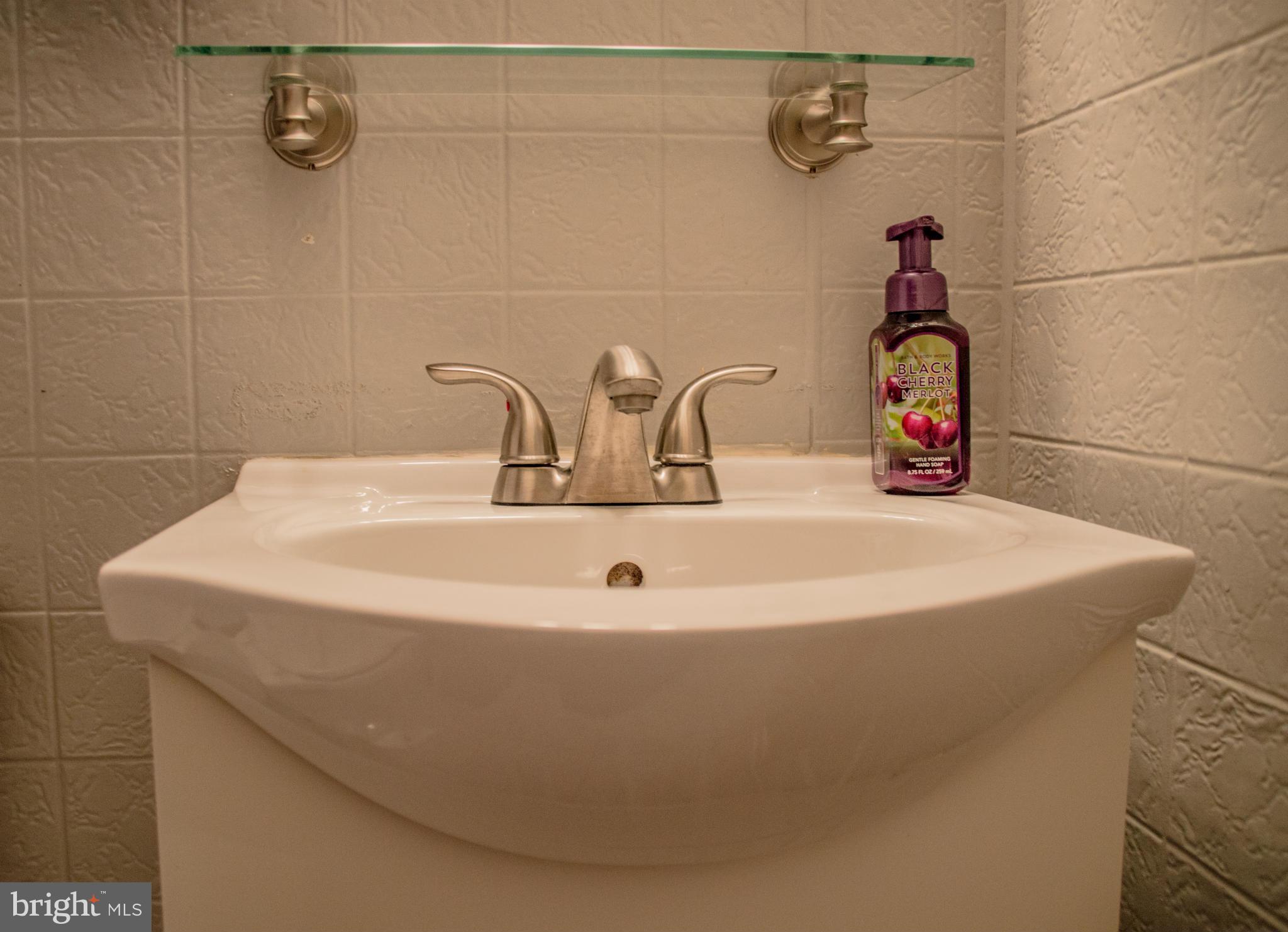 225 Oakwood Road Baltimore, MD 21222 - Photo 21 of 25 Bath