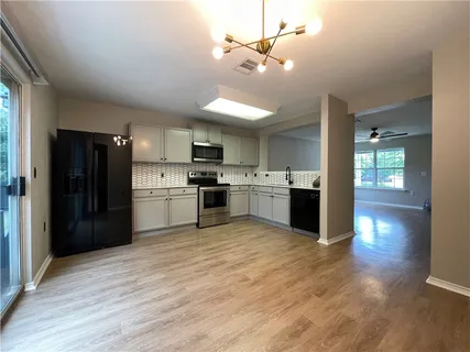 $2,295 | 7007 Alegre Pass, Austin, TX 78744