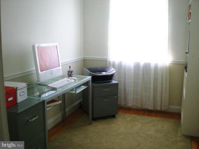 1058 Elm Road Arbutus, MD 21227 - Photo 17 of 17 Used as office area