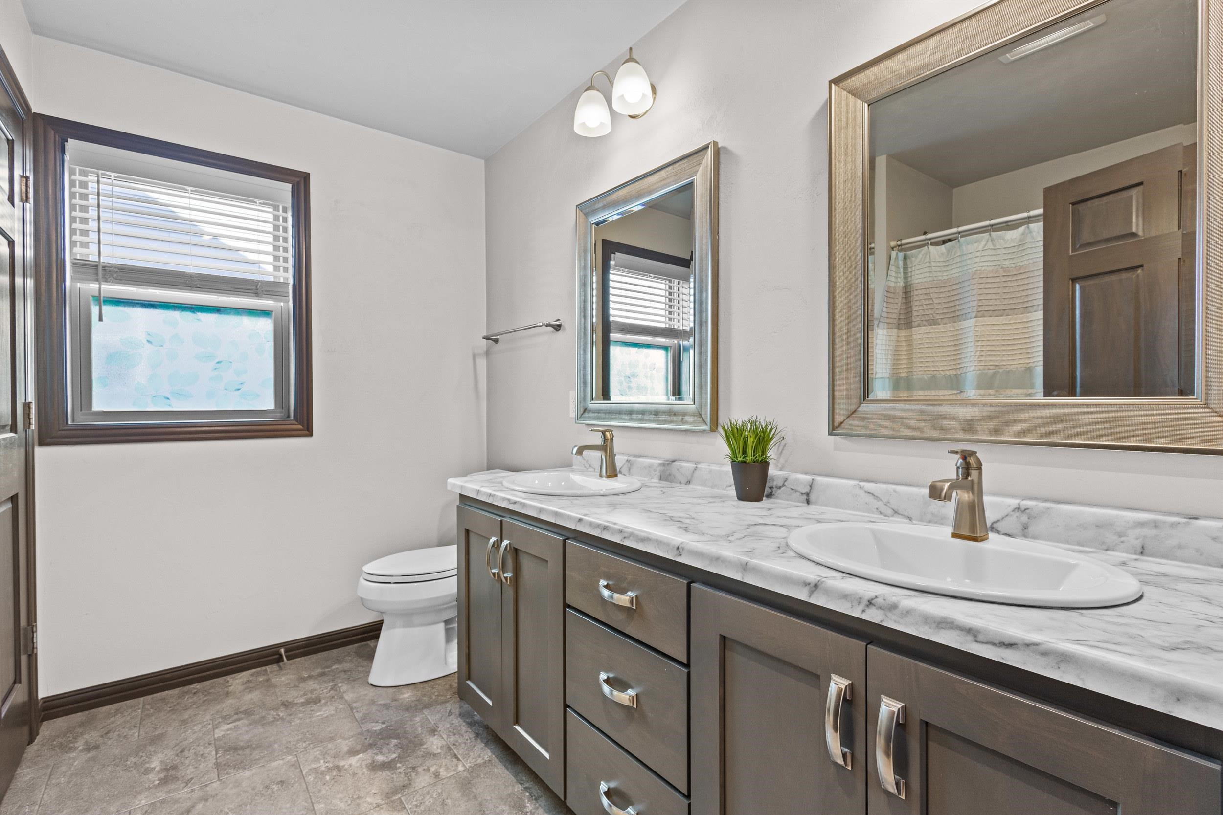 4235 North Shadywood Court Appleton, WI 54913 - Photo 22 of 41