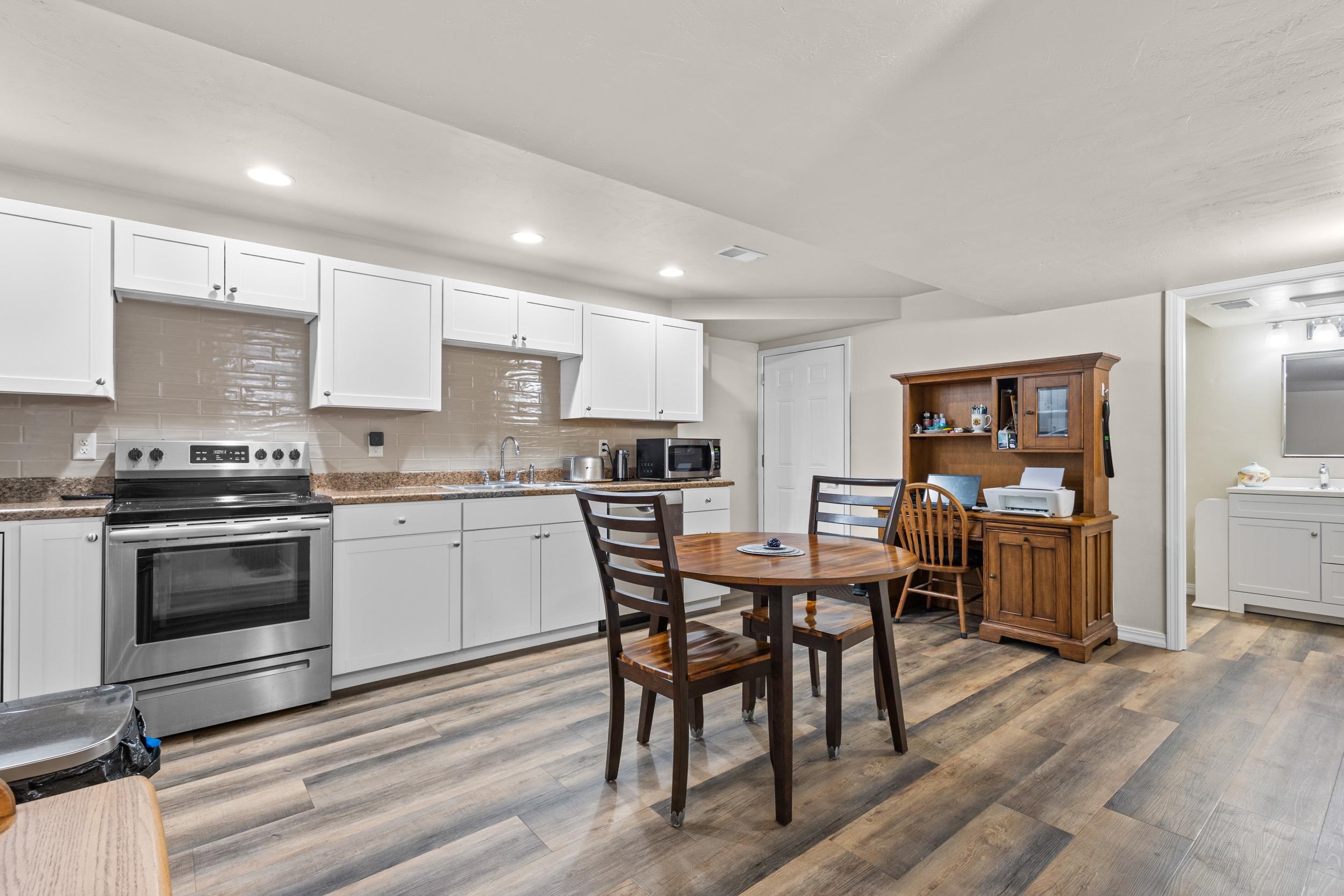 4235 North Shadywood Court Appleton, WI 54913 - Photo 27 of 41