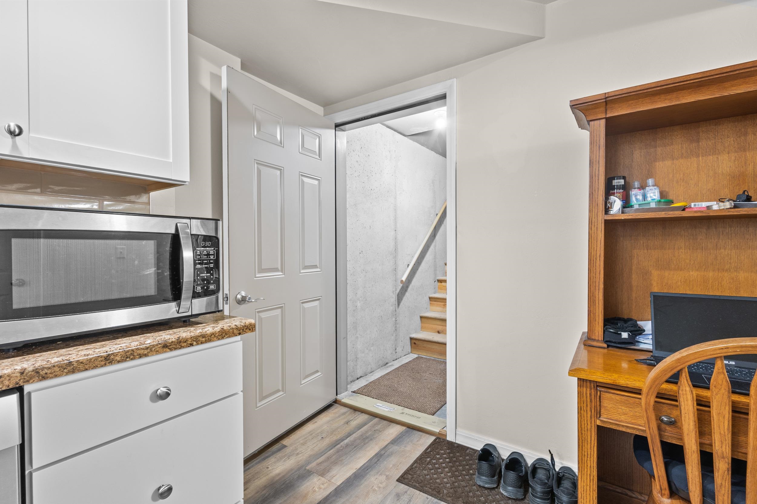 4235 North Shadywood Court Appleton, WI 54913 - Photo 30 of 41