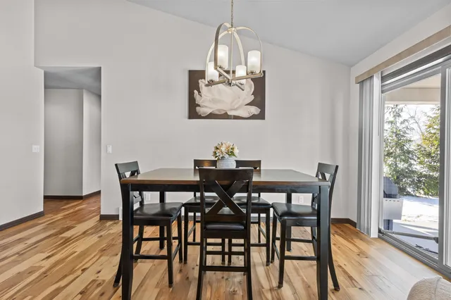 $489,900 | 4235 North Shadywood Court, Appleton, WI 54913