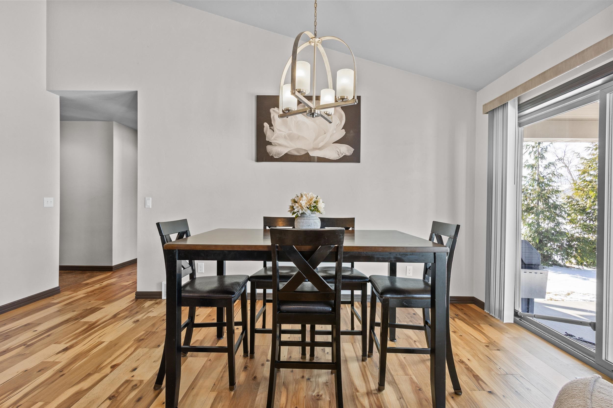 4235 North Shadywood Court Appleton, WI 54913 - Photo 7 of 41