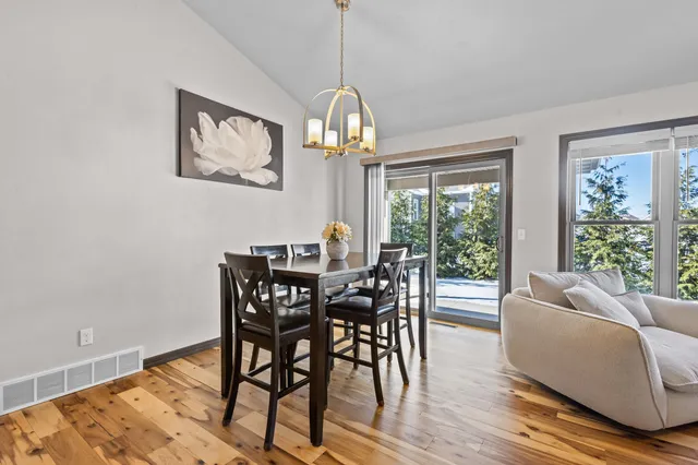 $489,900 | 4235 North Shadywood Court, Appleton, WI 54913