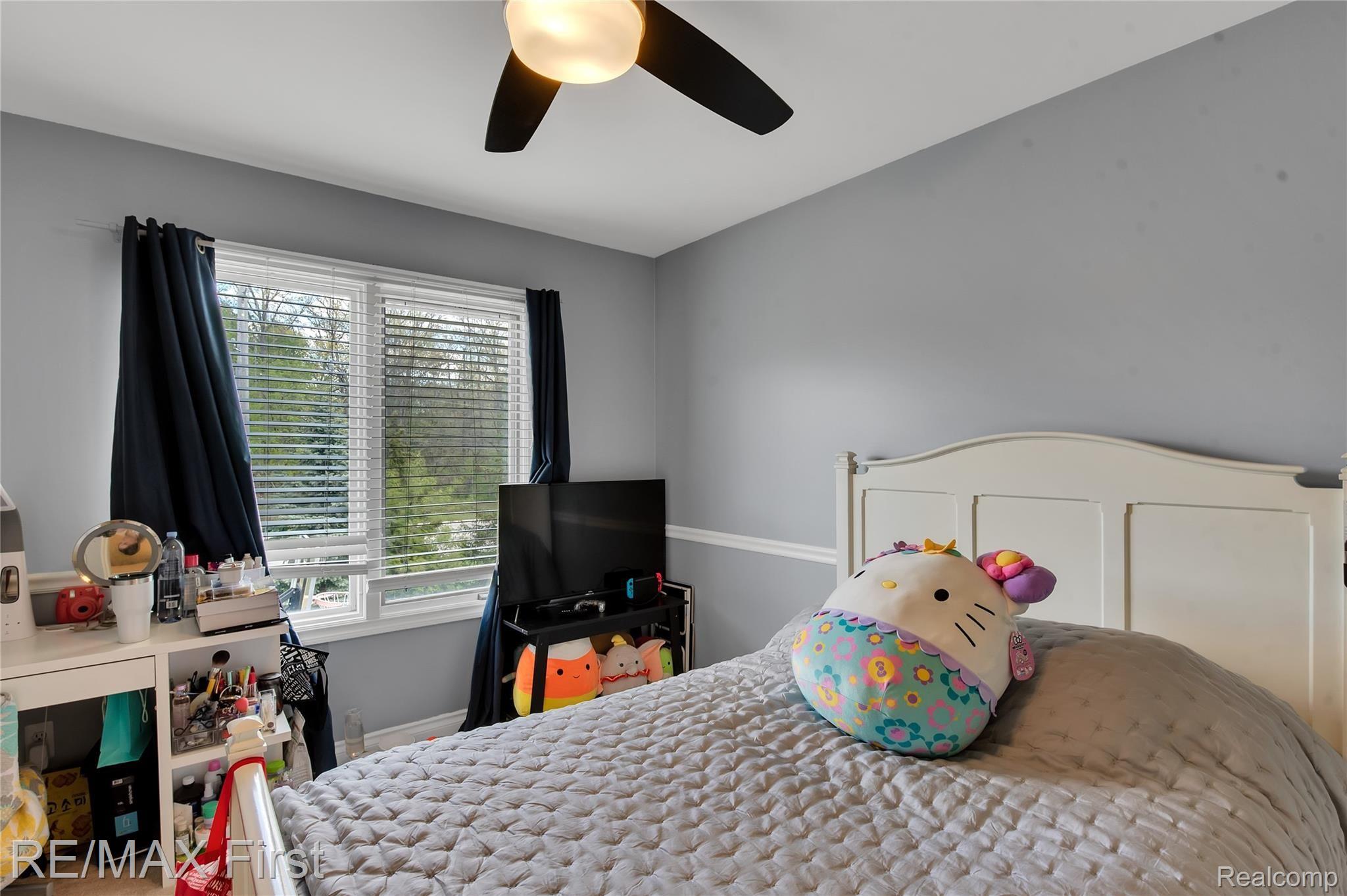 1012 Rochelle Park Drive Rochester, MI 48309 - Photo 33 of 38 1012 Rochelle Park - HD Drone Photogarphy-33.jpg