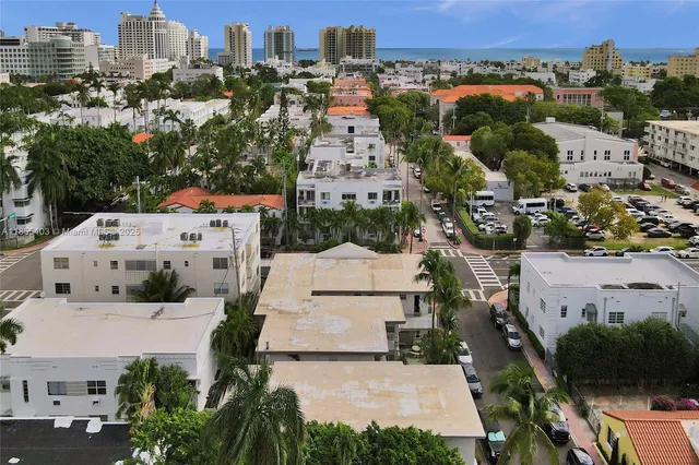 $208,700 | 717 Española Way, Unit 204, Miami Beach, FL 33139