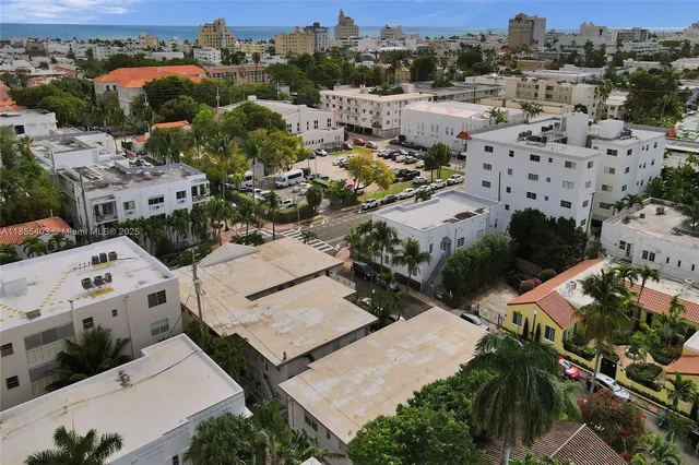 $208,700 | 717 Española Way, Unit 204, Miami Beach, FL 33139