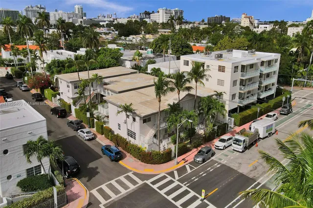 $208,700 | 717 Española Way, Unit 204, Miami Beach, FL 33139