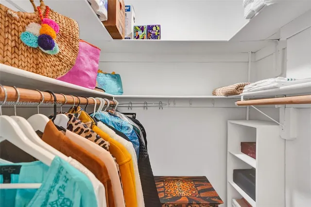 $208,700 | 717 Española Way, Unit 204, Miami Beach, FL 33139