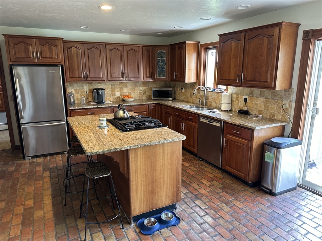 50 Brooks Road Paxton, MA 01612 - Photo 3 of 30 Gallery Image 3
