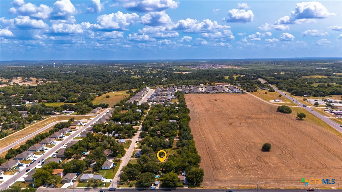 1308 Bert Street Seguin, TX 78155 - Photo 4 of 19