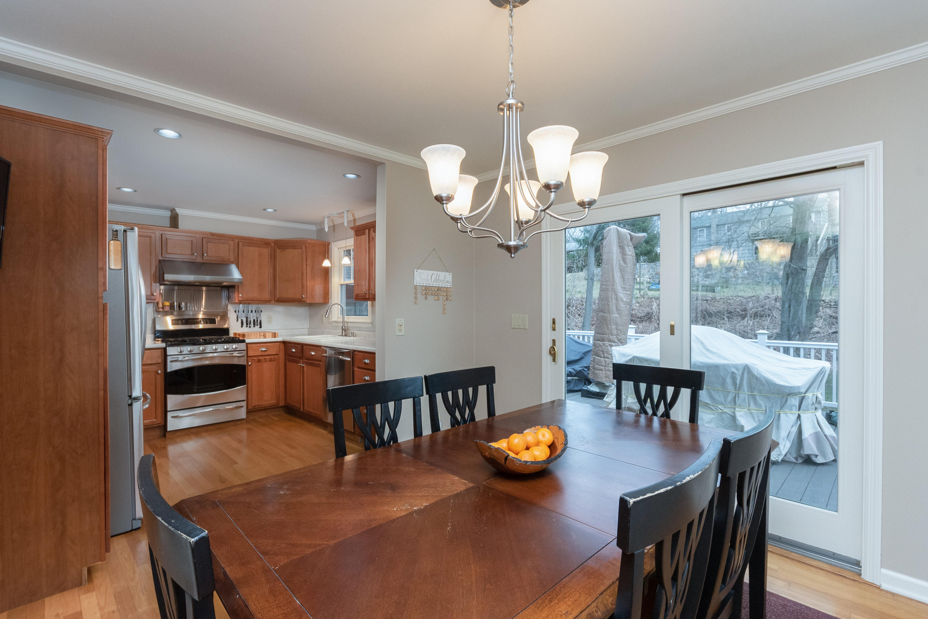 22 Priscilla Road Norwalk, CT 06850 - Photo 14 of 41 22 Priscilla Rd Norwalk CT-print-020-037
