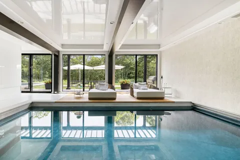 $9,500,000 | 176 2 Holes Water Road, East Hampton, NY 11937