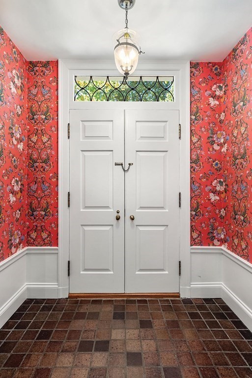 321 Warren Street Brookline, MA 02445 - Photo 2 of 35