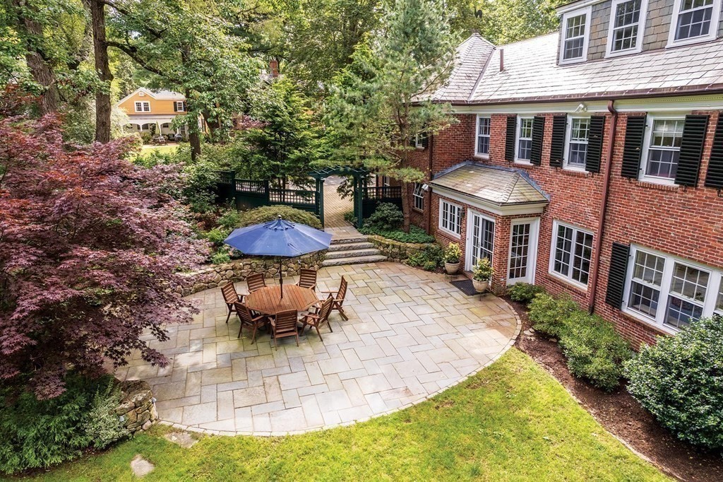 321 Warren Street Brookline, MA 02445 - Photo 24 of 35