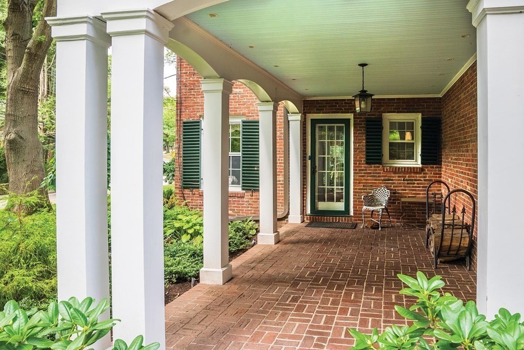 321 Warren Street Brookline, MA 02445 - Photo 30 of 35