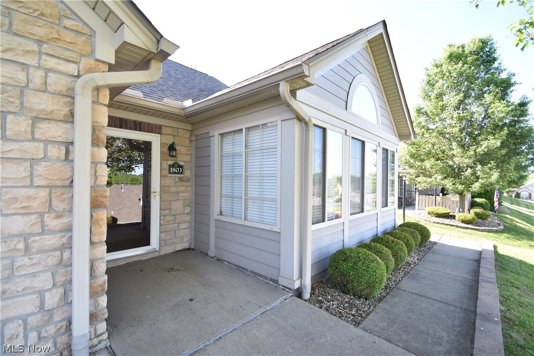 9151 Springfield Road, Unit 1803 Youngstown, OH 44514 - Photo 2 of 27