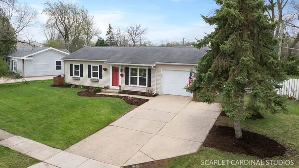 $315,000 | 801 Sunset Circle, Streamwood, IL 60107