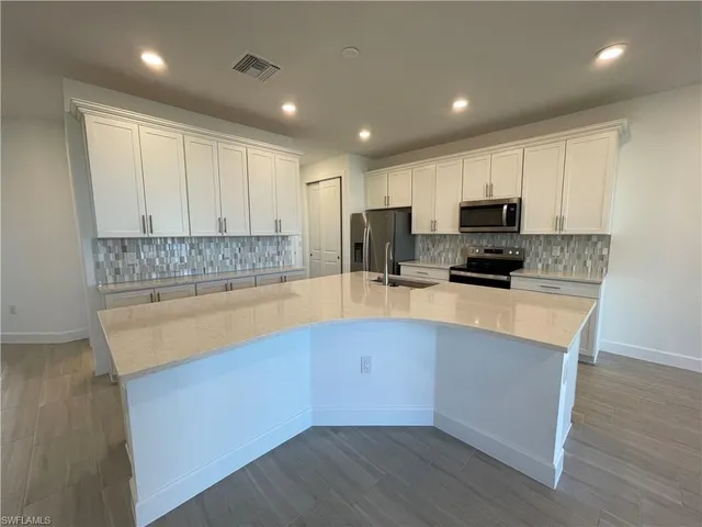 $3,200 | 4149 Sonoma Oaks Circle, Naples, FL 34119