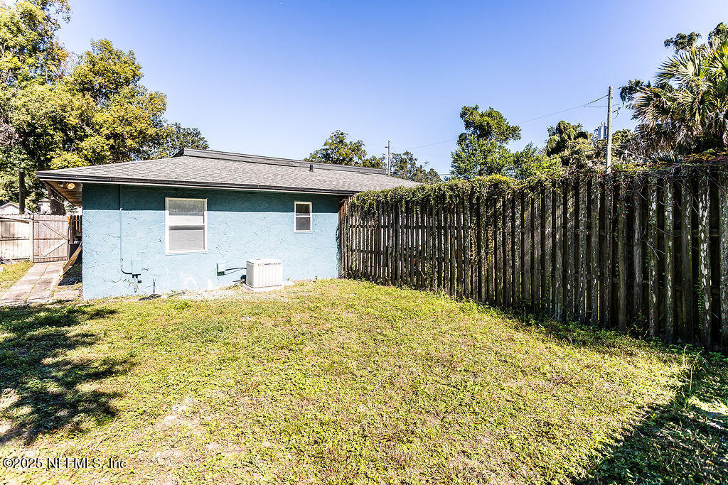 5328 Arlington Road Jacksonville, FL 32211 - Photo 14 of 16 a house with a trees in the background
