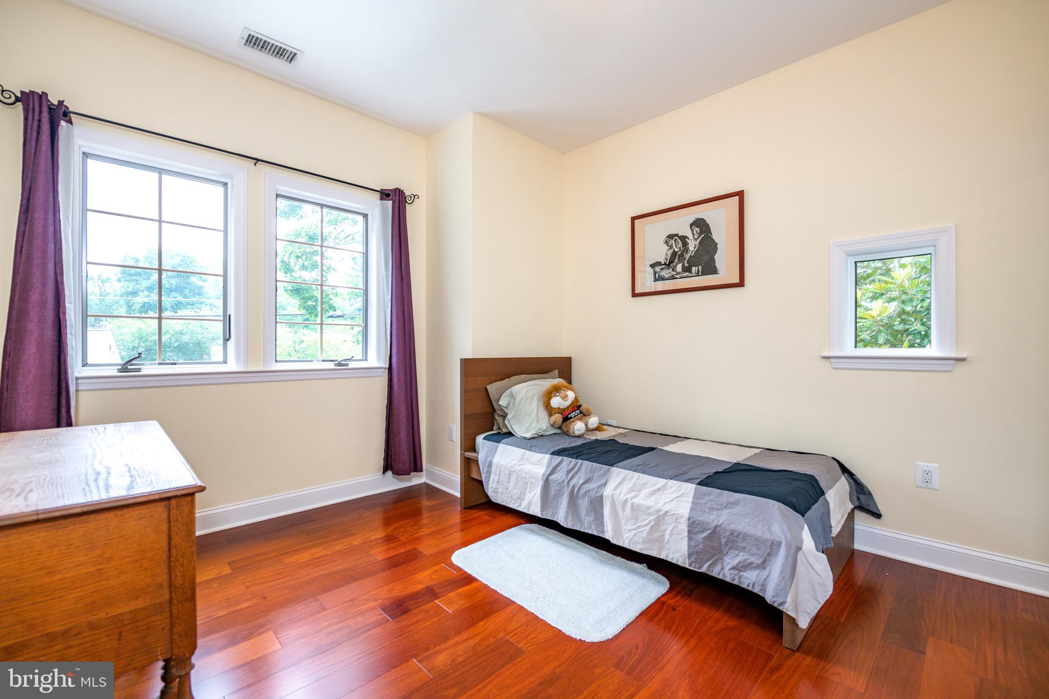 6662 Barrett Road Falls Church, VA 22042 - Photo 22 of 31 4th Bedroom