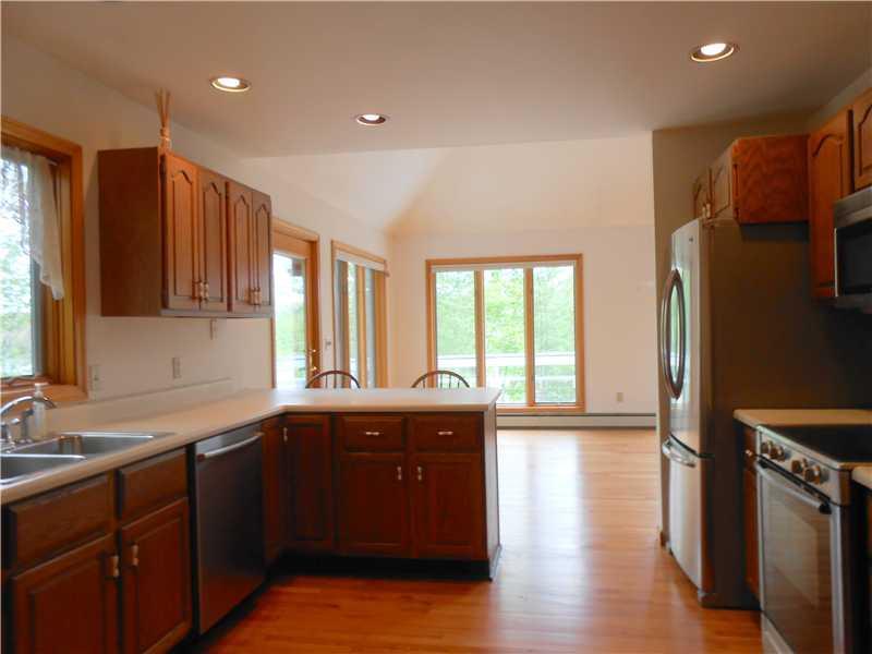 48 Hildreth Road Harpswell, ME 04079 - Photo 6 of 12 Kitchen.