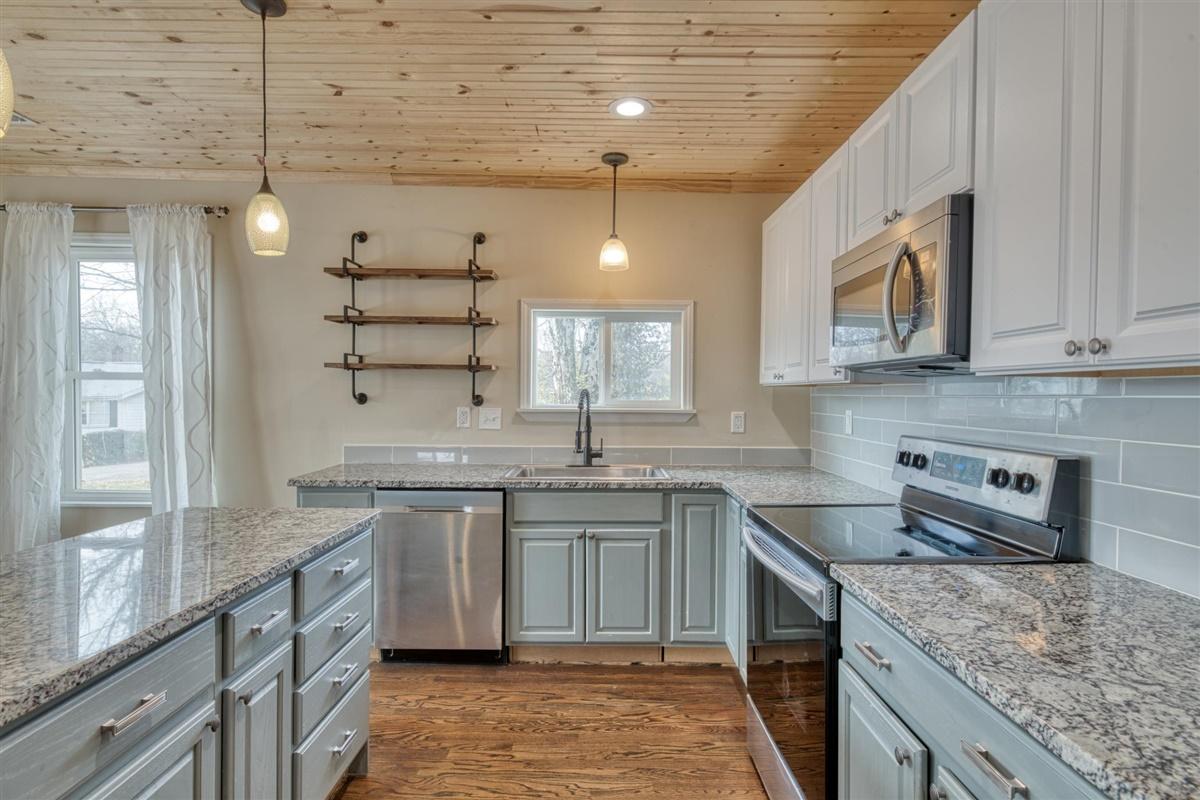 4701 Prospect Road Knoxville, TN 37920 - Photo 11 of 26 11-4701-Prospect-Rd-Knoxville-TN-11
