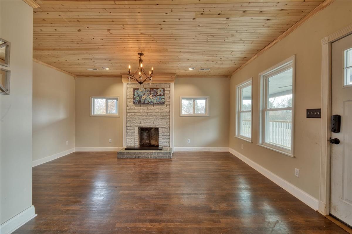 4701 Prospect Road Knoxville, TN 37920 - Photo 6 of 26 06-4701-Prospect-Rd-Knoxville-TN-6