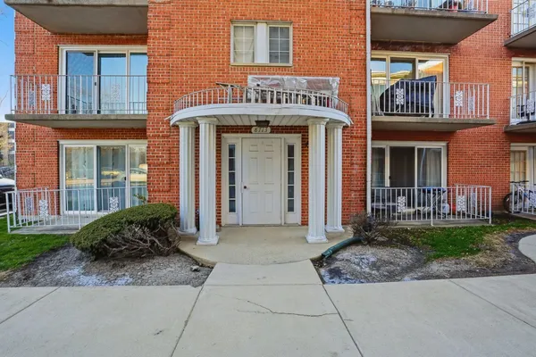 $1,200,000 | 8713 Ballard Road, Des Plaines, IL 60016