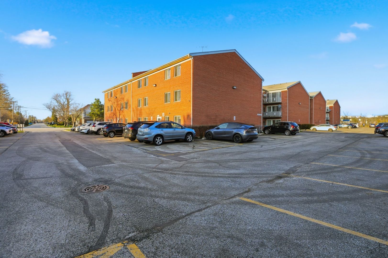 8713 Ballard Road Des Plaines, IL 60016 - Photo 27 of 36