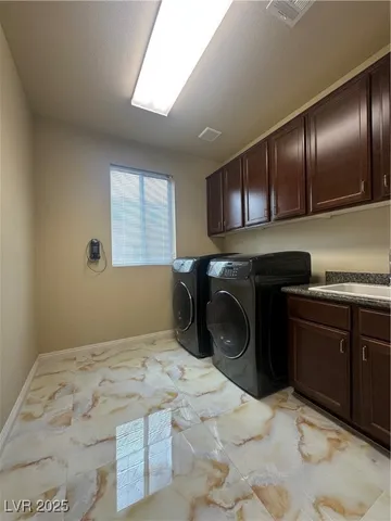 $3,195 | 8125 Crimson Creek Court, Las Vegas, NV 89139